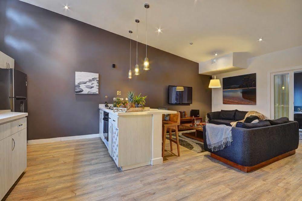 ميديلين Oasis Suites المظهر الخارجي الصورة
