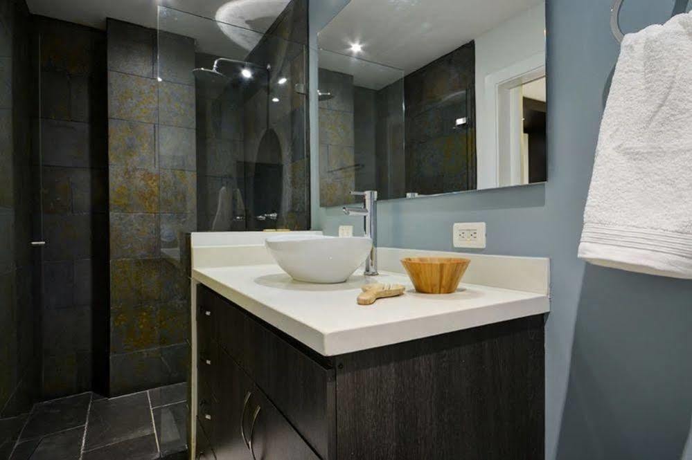 ميديلين Oasis Suites المظهر الخارجي الصورة